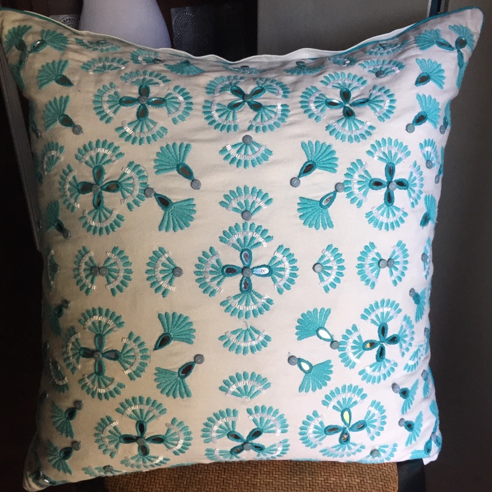 24x24 large pillow Kim Seybert white & turquoise blue embroidered mirrored